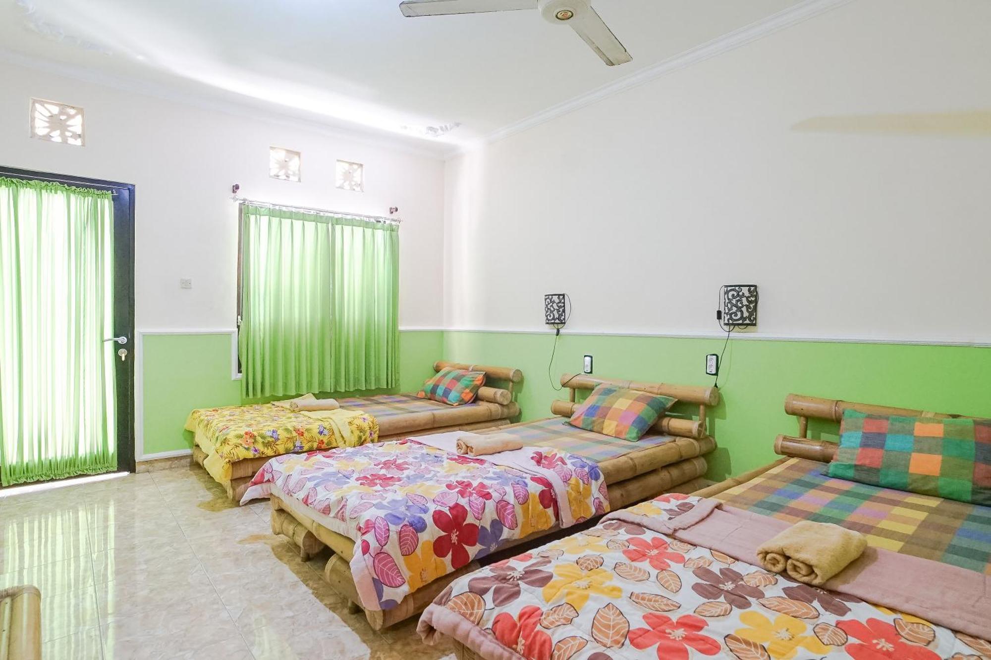 Green View Ubud Hostel Bali Bagian luar foto